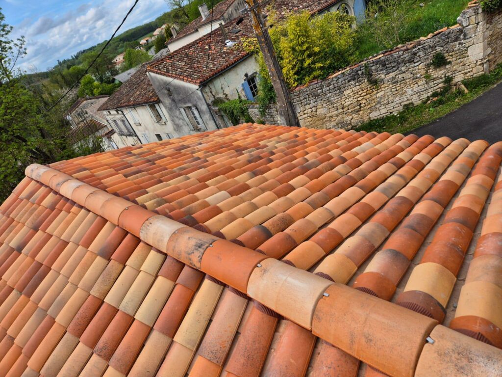 Couverture de toiture proche d'Angoulême en Charente, Croisé Bâtiment