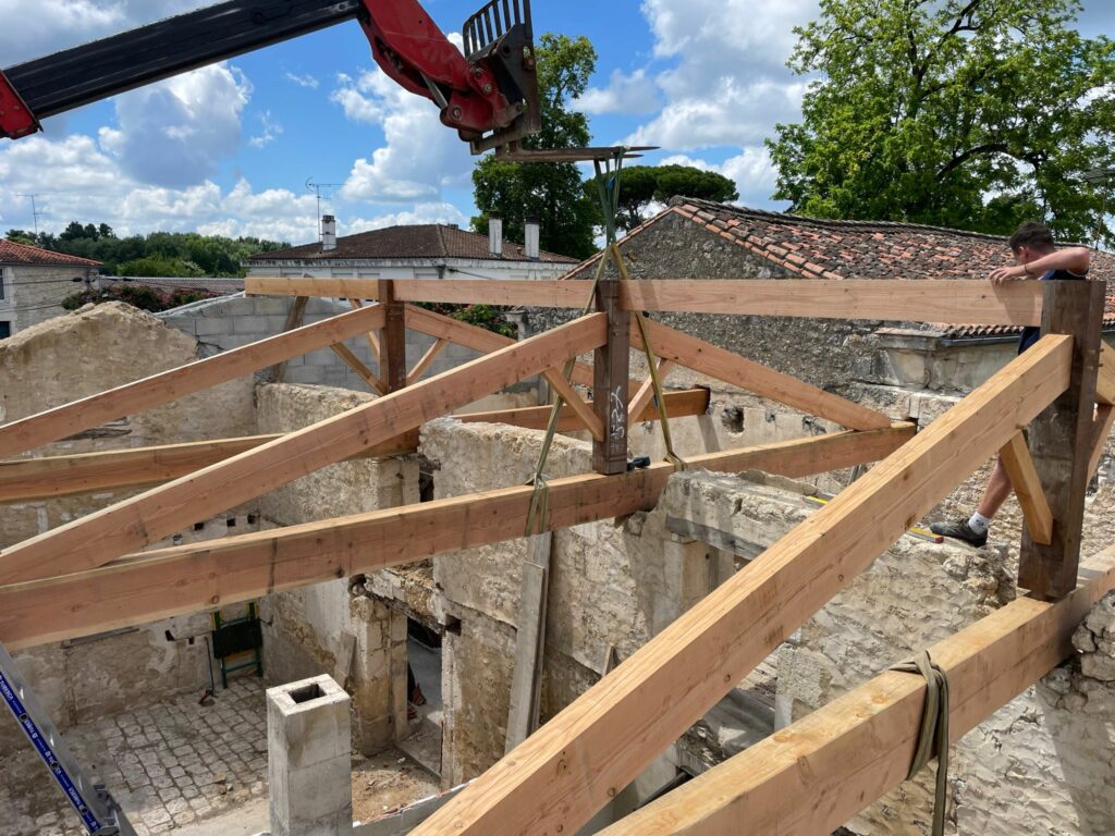 Charpente en bois en Charente, Croisé Bâtiment