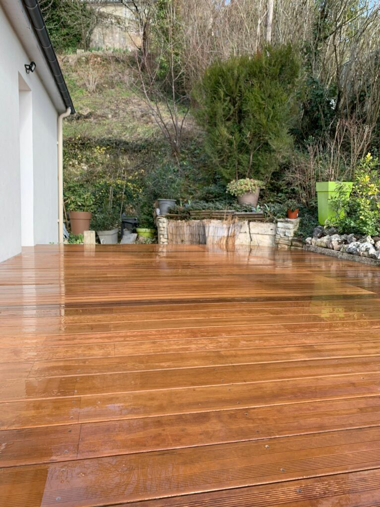 Terrasse en bois proche d'Angoulême en Charente, Croisé Bâtiment